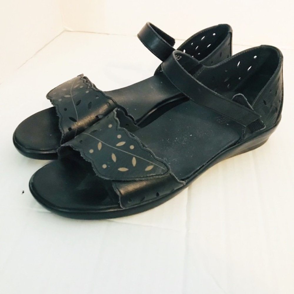 Ziera Diaz Black Perforated Sandal Size 39
